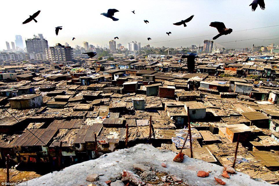 SanjuktaChoudh5's tweet photo. Approximately 3K slum dwellers being evicted on pretext of #GhatalMasterPlan will also be present at BPG to share their woes &amp; to tell govt that they shall not budge without proper &amp; sustainable compensation &amp; or rehabilitation

Most #slumresidents are #MigrantLabourers 

🧵 2 https://t.co/TVOF7pDg7j