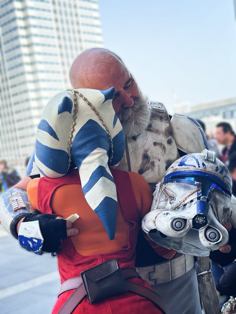 siu293's tweet photo. セレブレーションで本当に嬉しい出会いがあって😭
#SWCJ 
#SWCJcosplay
#StarWarsCelebration https://t.co/4SXUFqwX7H