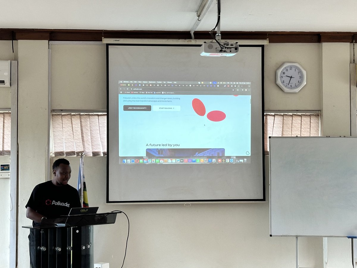 collinstipsy7's tweet photo. I happen to have got a chance to speak about polkadot blockchain technology the standard for building Web3 Decentralized applications at the Chainlink meetup @Polkadot https://t.co/FuzOjJCn7o