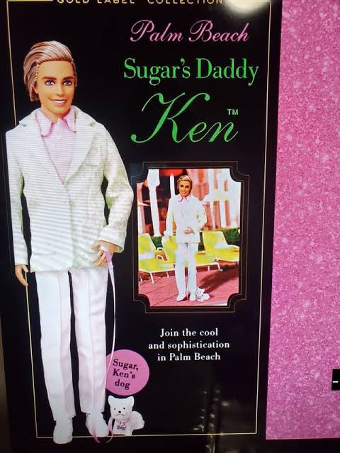 Sugar Daddy Ken เมื่อแมทเทลเพิ่มความเป็นผู้ใหญ่ให้กับบาร์บี้และเคน หนึ่งในนั้นคือเคน ผู้เป็นเจ้าของ “ชูการ์” สุนัขคู่ใจ ซึ่งชื่อรุ่นสื่อถึง “เคน ผู้เป็นป๊ะป๋าของเจ้าชูการ์”

แต่คำว่า Sugar Daddy ตามปกติจะสื่อถึงชายอายุมากกว่าดูแลคนที่อายุน้อยกว่าทางเงินหรือสิ่งของ