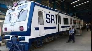 IndianTechGuide's tweet photo. 🚨 Chennai City’s first AC suburban train to begin services today. https://t.co/PgDcRpv6Z4