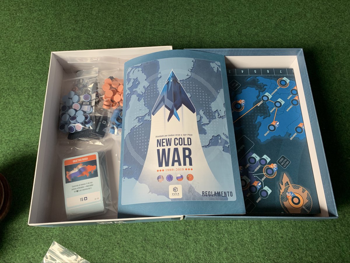 Amandil Cornappar ❌🔻⁉️ (@amandil) on Twitter photo Buenos días. Después de cinco partidas (2 en solitario, una a dos jugadores y 2 a cuatro jugadores) estoy convencido de que <a href="/newcoldwar89/">New Cold War 1989-2019 VUCA Simulations</a> es un juego que sirve de modo didáctico, como entrada a juegos geo-políticos y como ejemplo de modelización sencilla de conceptos abstractos Buenos días. Después de cinco partidas (2 en solitario, una a dos jugadores y 2 a cuatro jugadores) estoy convencido de que <a href="/newcoldwar89/">New Cold War 1989-2019 VUCA Simulations</a> es un juego que sirve de modo didáctico, como entrada a juegos geo-políticos y como ejemplo de modelización sencilla de conceptos abstractos