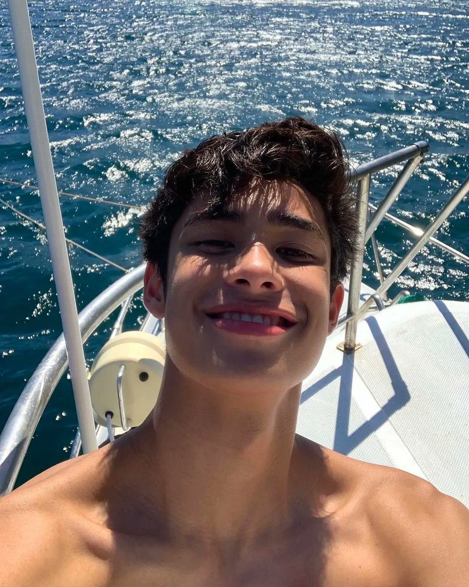 donutooantonio's tweet photo. honey, you're familiar like my mirror years ago 🥹🥺 

#DonnyPangilinan | Donny Pangilinan https://t.co/RGRlXWwyvc