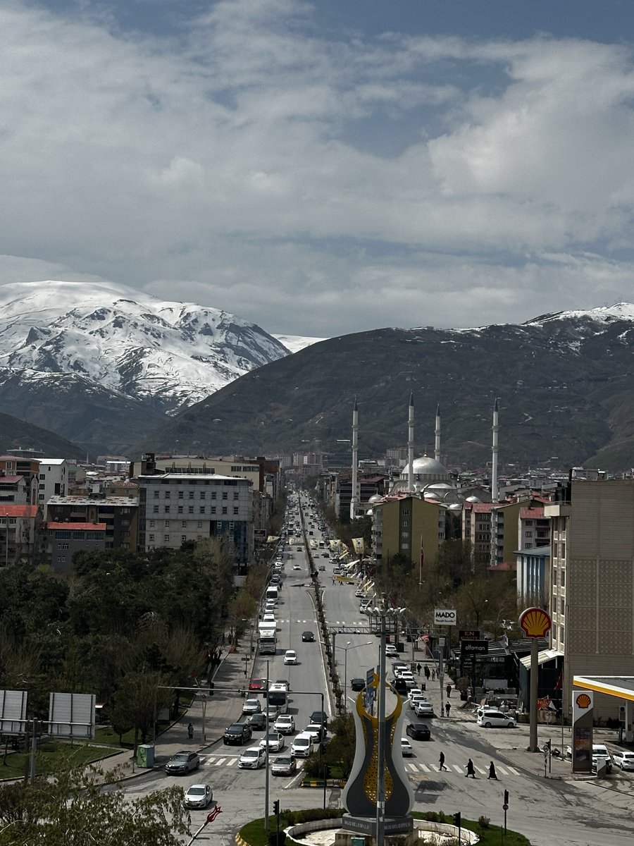 MusGrandOtel's tweet photo. Karacavuş daglari hâla beyaz https://t.co/duwLgDJeO3