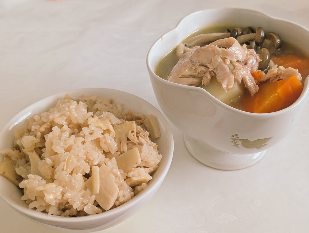 昨日から高熱出て母にヘルプ求めたら
お薬たくさん、レトルト食材いっぱい買ってきてくれて、ご飯いっぱい作ってくれた

ありがとうお母さん
ごめんねお母さん

たぶん9⃣できないし、体調不良の原因はｶｼｮｵだと思う