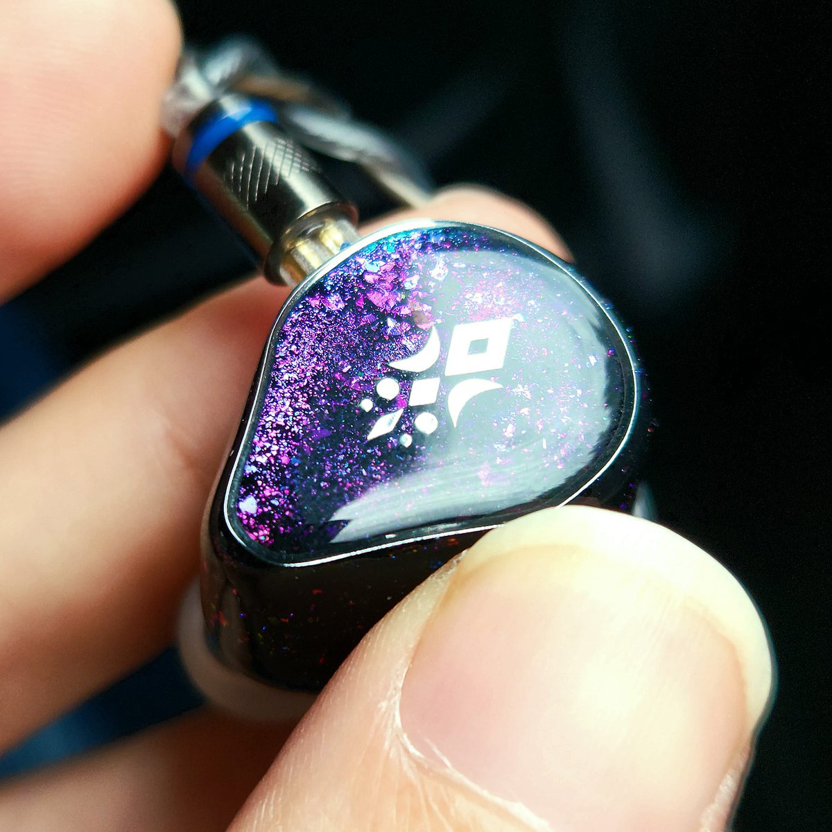 rossiandwing's tweet image. 偶然のやさしさ、運命のきらめき。
#LUA #Serendipity と #Synchronicity——
ふたつの出会いは、明日まで。
日本限定・特別バンドル USD$1,180。
送料無料も、明日で終了。
在庫わずか、迷っている時間はありません。
ご注文は公式サイトまたはDMで。
今だけの出会いを、お見逃しなく。