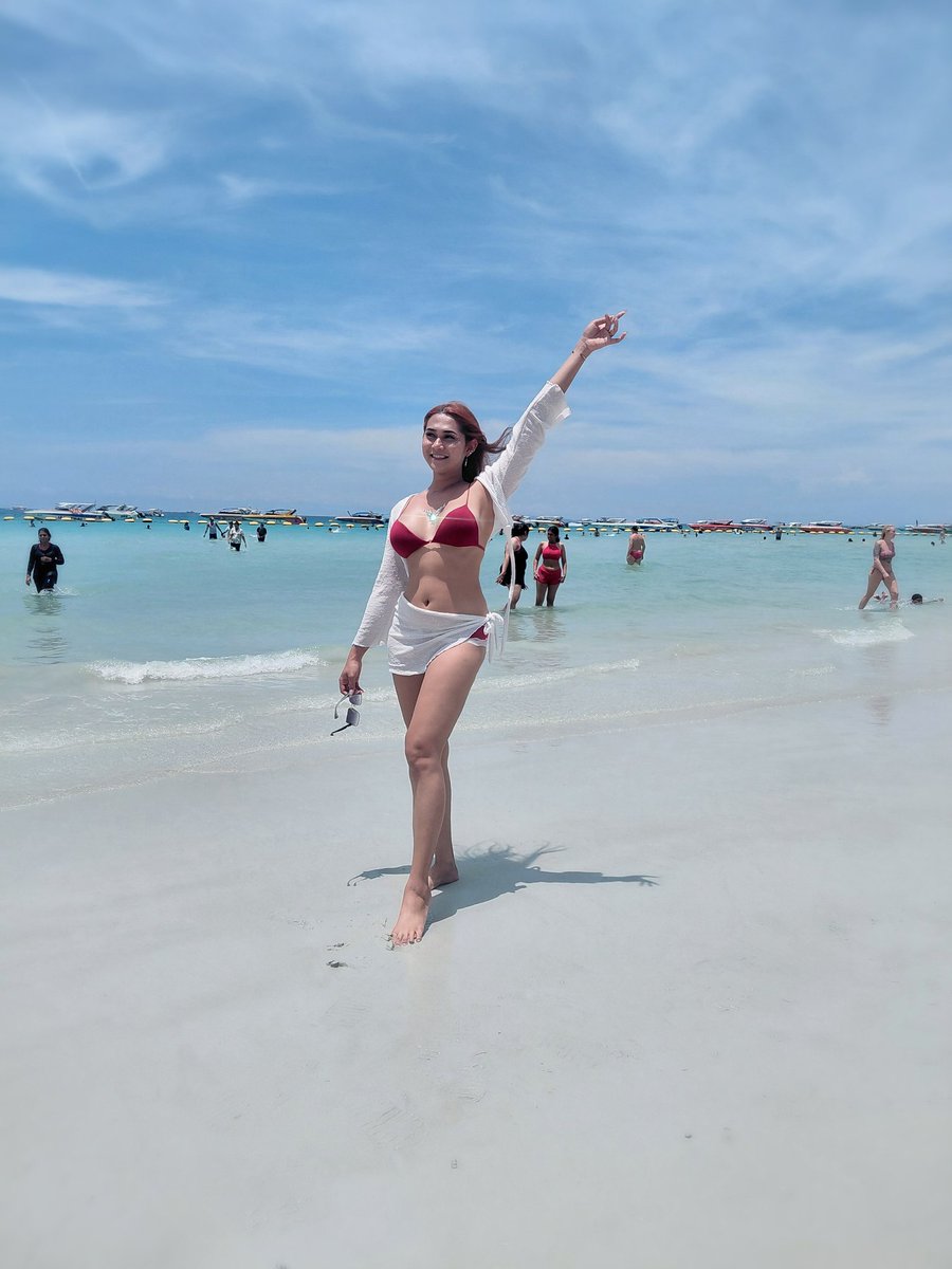 Kenloveza147's tweet photo. Good times and tan lines. 🏝🥥🌴

#สาวสองมีงู
#เพชรเกษม
#บางแค https://t.co/LNCakISEhW