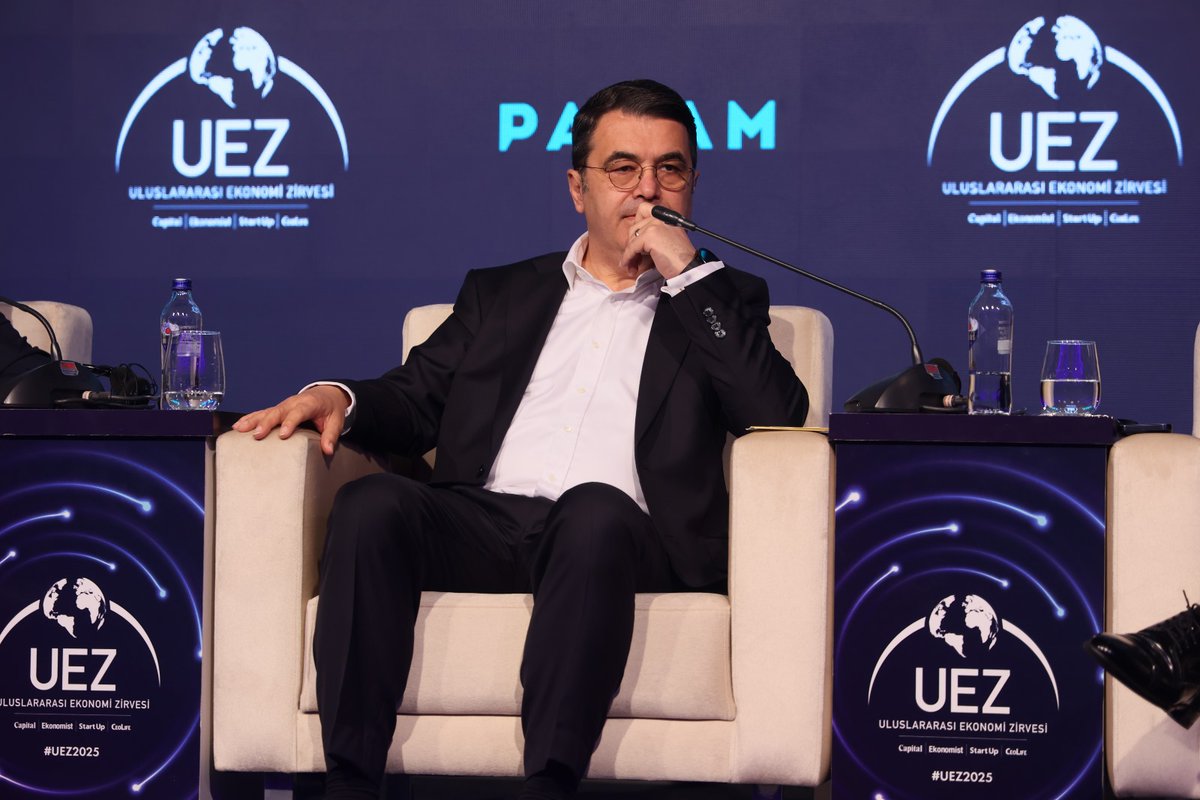 <a href="/paramcomtr/">Param</a> <a href="/Papara/">Papara</a> Tam Finans Genel Müdürü Hakan Karamanlı: "Hikayemizde doğru müşteri segmentini doğru hedefleyerek bir sistem kurduk. Ticaretin platformuyuz. Şirketler genellikle işletme sermayesi olmadığı ya da yeterince nakdi olmadığı için kapanıyor. Biz de şirketlere çok hızlı şekilde yardım