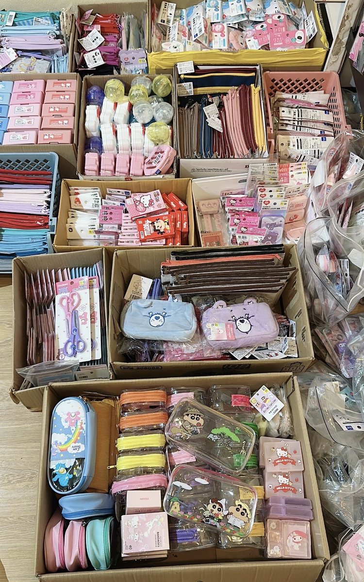 ploylynshop's tweet photo. Lot 15 มาแล้วค่ะ  หลักสิบล้วน !!
💒  งานญป เกาหลี จีน มีมากกว่าในรูปนะคะ
เยอะมากมาก สต็อก 1000+ ชิ้น

** F ในแชทเท่านั้น แคปรูปส่งได้เลย  **

ค่าส่ง 25฿ (พท.ห่างไกล+เพิ่ม แจ้งด้วยค่ะ)
📸  ทยอยลงในเธรดค่ะ 

#ตลาดนัดsanrio https://t.co/UHJvMyv3EF