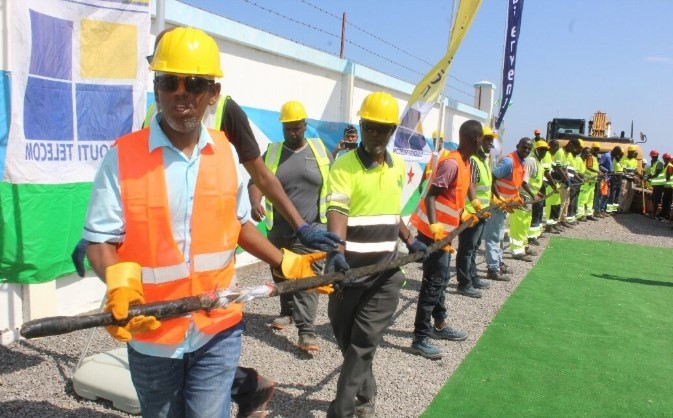 🚀 Djibouti Telecom trace sa route dans le numérique !

de flexibilité, des infrastructures puissantes &amp; une ambition régionale affirmée 🌍📶
Un vrai hub entre continents.
🔗 international.djiboutitelecom.dj/news/navigatin…