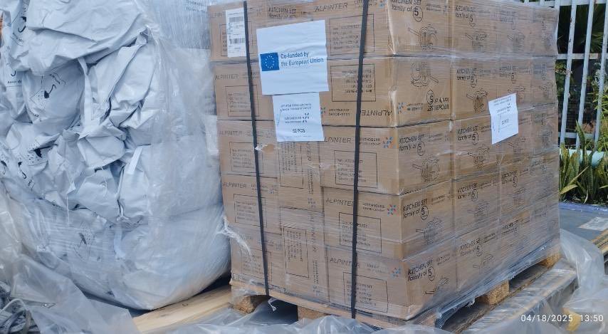 eu_echo's tweet photo. The EU and its Member States continue delivering vital aid to Myanmar earthquake survivors.

Supplies including tents, kitchen sets and blankets, offered by Luxembourg to @IOMAsiaPacific, have arrived in Yangon - transported via the EU Civil Protection Mechanism.

#TeamEurope https://t.co/7D4geWiStg