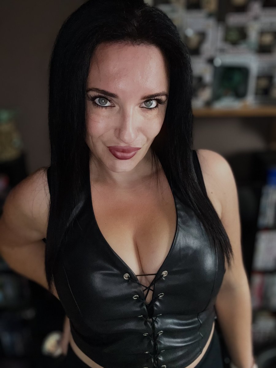 It’s Mania weekend!

Which match are you most excited for?