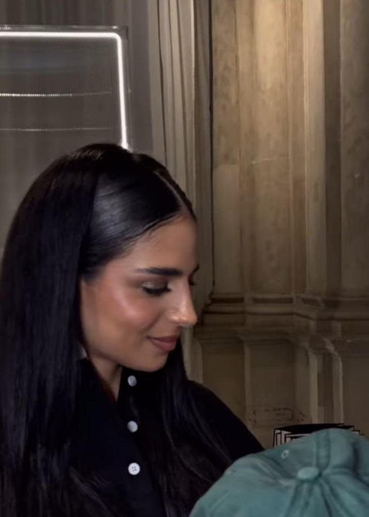 Dorotea10218's tweet image. Una donna forte non spreca energie per spiegarsi e giustificarsi .
Il suo silenzio è la sua forza,la sua pace e la sua vittoria.
Chi deve capire capirà 
E nel frattempo lei va avanti ,leggera e libera  ❤️
Vola Perlina siiii felice 🍀🍀
good vibes per te &amp;gt;&amp;gt;&amp;gt;&amp;gt;&amp;gt;&amp;gt;&amp;gt;
#perla #perlina