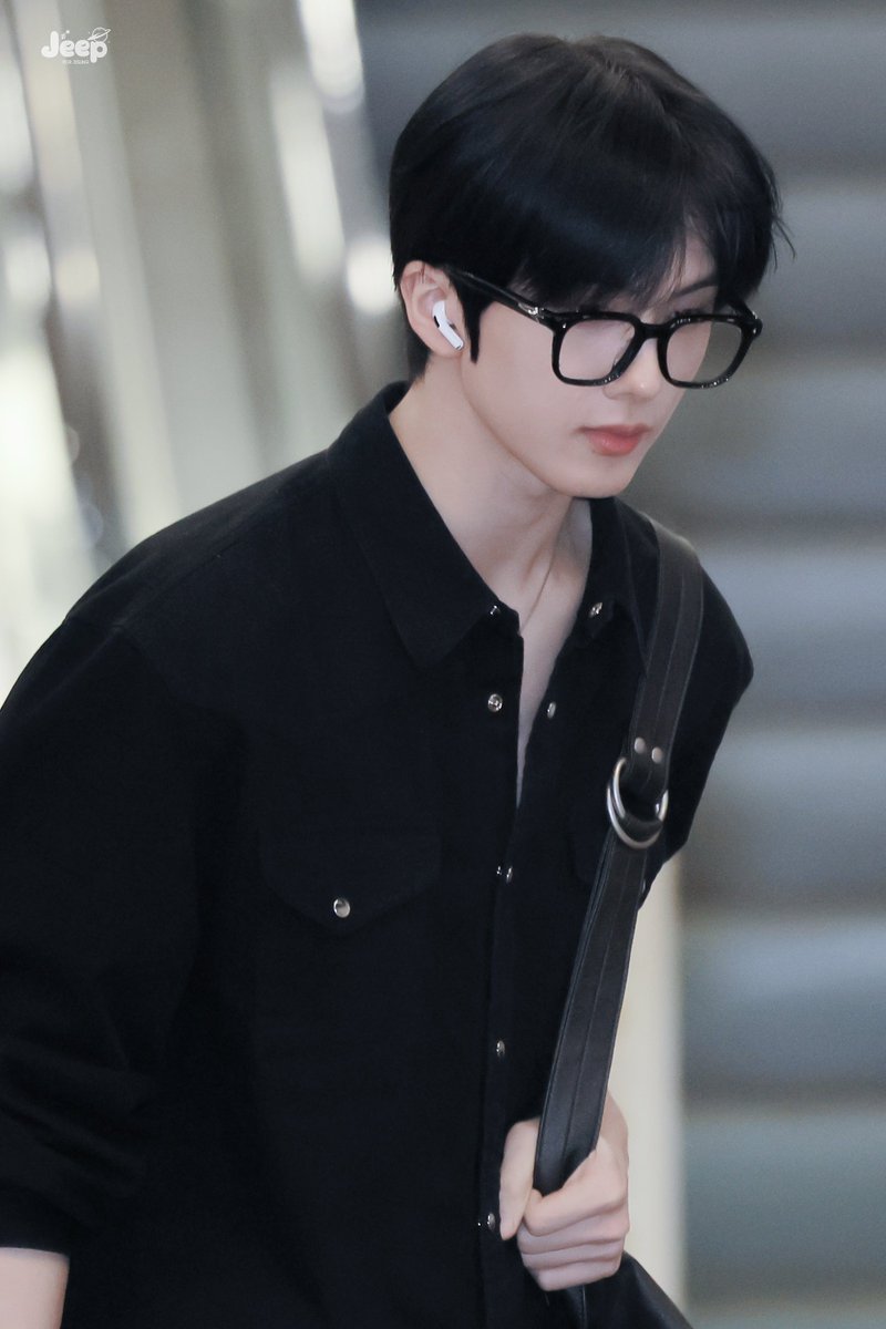 Jeep0205_'s tweet photo. 250412 GMP 출국 HQ #지성

#NCT #NCTDREAM #JISUNG #지성 #チソン https://t.co/YIU3fT8Mgw