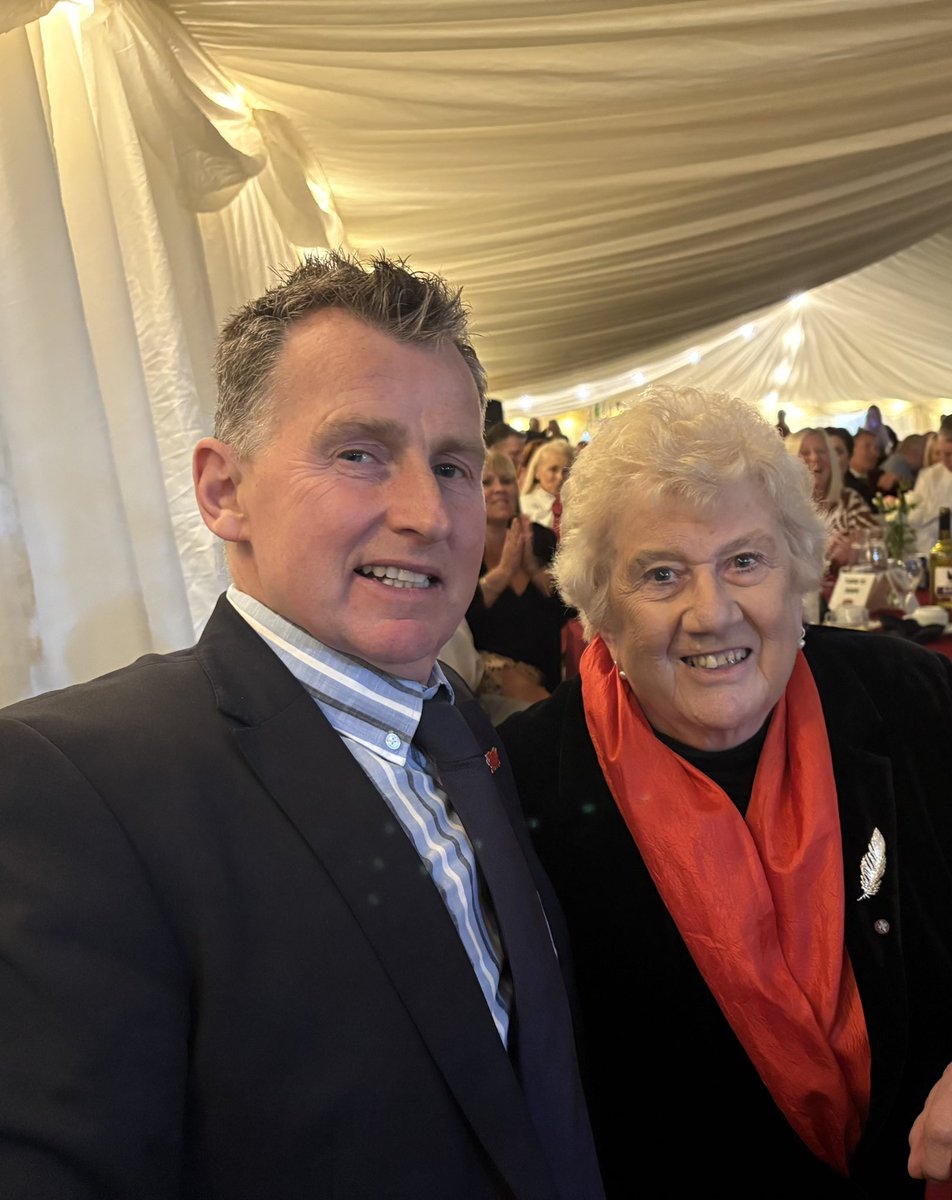 Unbelievable night at <a href="/RedruthRugby/">Redruth Rugby</a> last night to see <a href="/Nigelrefowens/">Nigel Owens MBE</a> The food from Roseworthy Farms and the speeches were absolutely top drawer!! Cant believe <a href="/IamAustinHealey/">Austin Healey</a> has blocked you 😂😂😂😂😂😂😂😂😂#bleddyfunnynight #mysideisstillsore