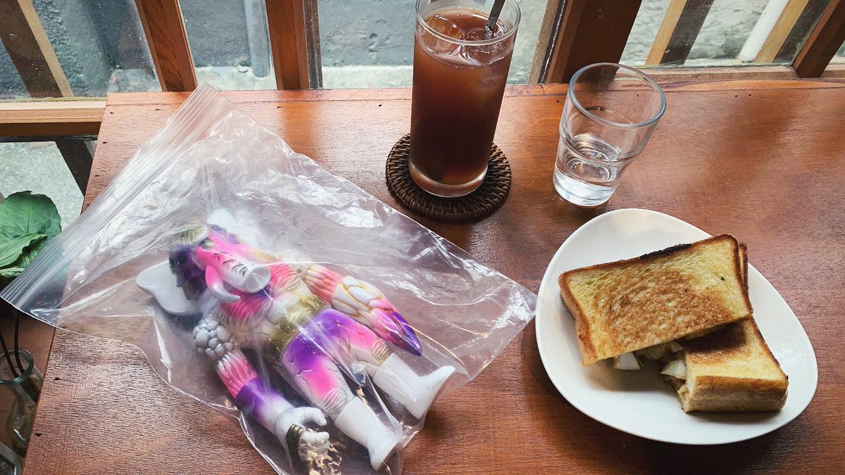 vincenthsiao18's tweet photo. ⚡️🐘🌸🪻

タイのお土産🇹🇭

#sofubi 
#sofvi
#realhead
#realxhead
#RHND
#真頭玩具
#真頭不滅
#neoone 
#エレマックス
#elemax
#thailandtoyexpo
#jptoysgallery 
#amazingthailand
#斜槓收藏家 
#再買玩具我就…… https://t.co/EvK057gY69