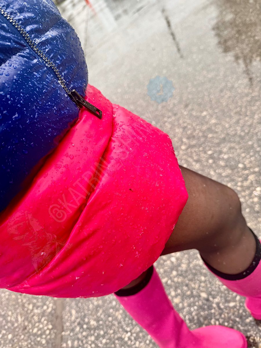 Katrin_Shiny's tweet photo. Caught under ๐ฑspring snow-rain mix? ๐จ๏ธMy chic wellies and shiny waterproofs are stealing the show ๐ฅ Hood popped ๐cords cinched ๐ชข strutting through the storm ๐ง๏ธlike itโs my runway ๐
#WaterproofStyle #RainSlay #RainyDayVibes #ChicStyle #SpringTrends #HoodUp #WelliesNeeded https://t.co/XV82zSJsJk