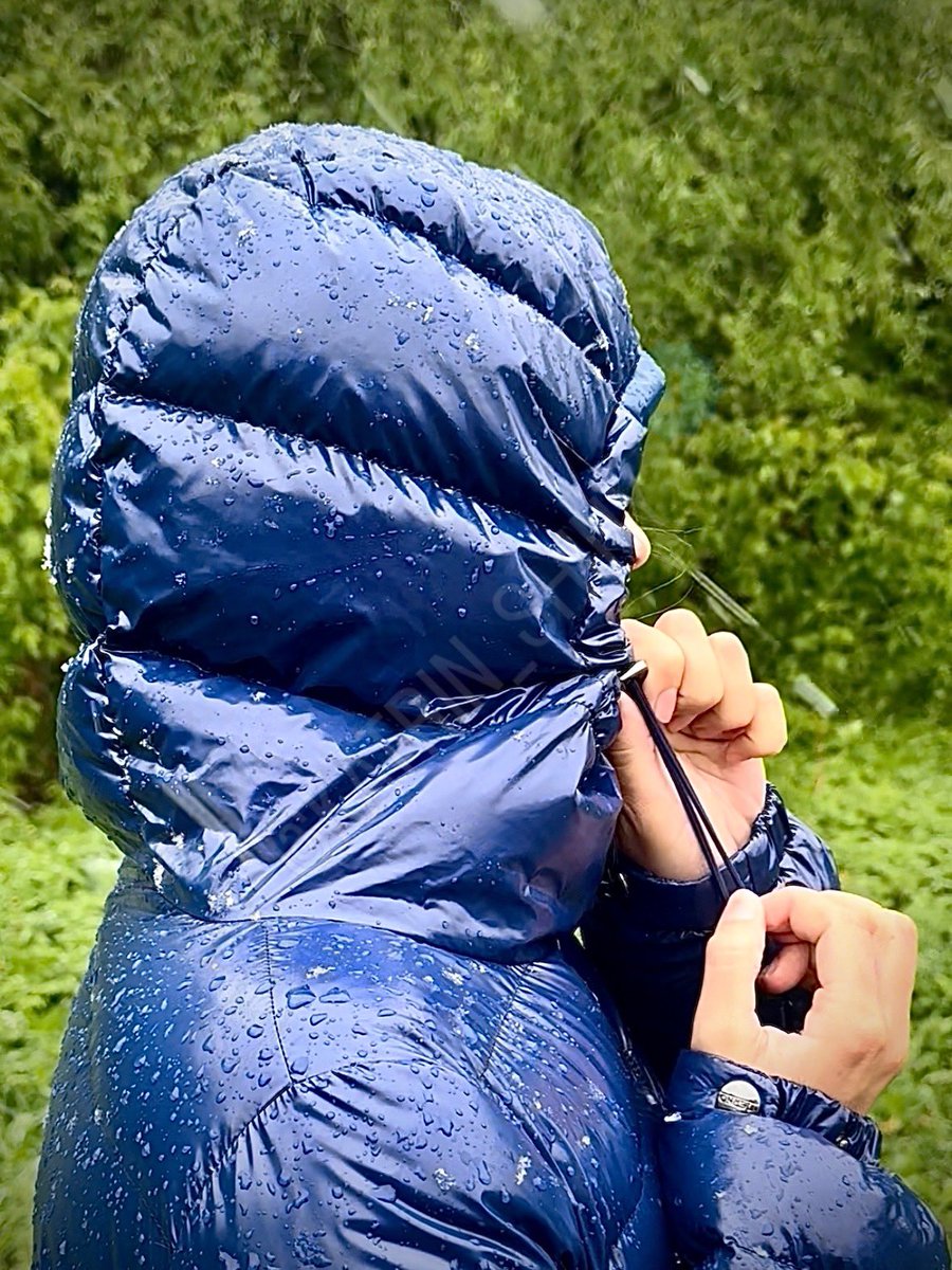 Katrin_Shiny's tweet photo. Caught under ๐ฑspring snow-rain mix? ๐จ๏ธMy chic wellies and shiny waterproofs are stealing the show ๐ฅ Hood popped ๐cords cinched ๐ชข strutting through the storm ๐ง๏ธlike itโs my runway ๐
#WaterproofStyle #RainSlay #RainyDayVibes #ChicStyle #SpringTrends #HoodUp #WelliesNeeded https://t.co/XV82zSJsJk