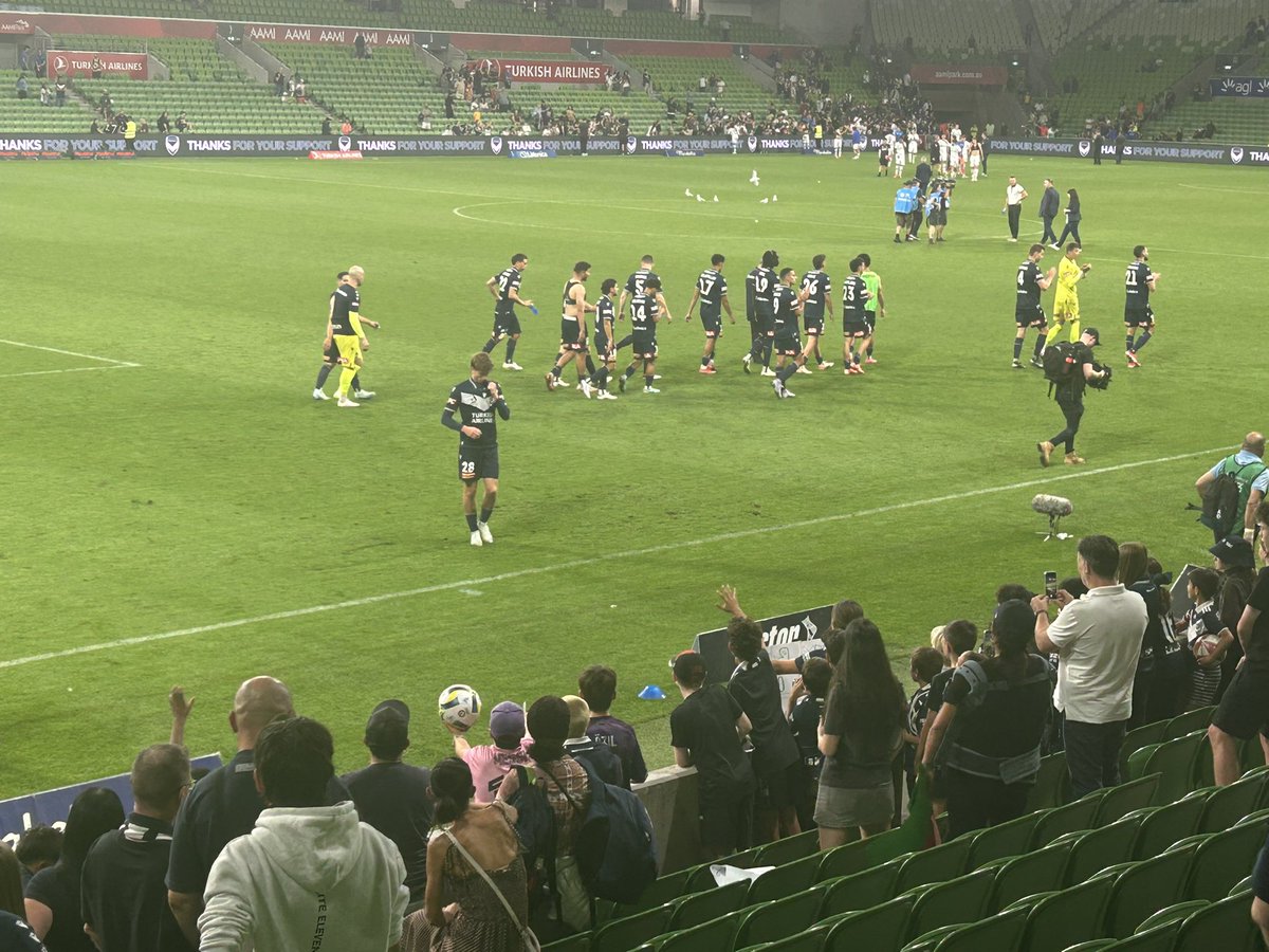 chelle80's tweet photo. Well done Kasey…. The only @gomvfc player to go anywhere near the kids on the fence…

Poor effort to not acknowledge the kids…. https://t.co/0u1P0q9ULE