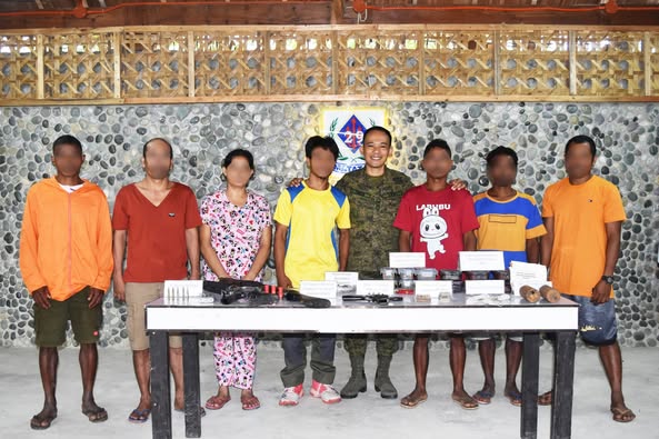 MatatagTwenty9's tweet photo. Seven (7) Communist NPA Terrorists Surrender to Government in AgNor

Link here: https://t.co/YUQFgoNSV4 https://t.co/ZHyJX00msr