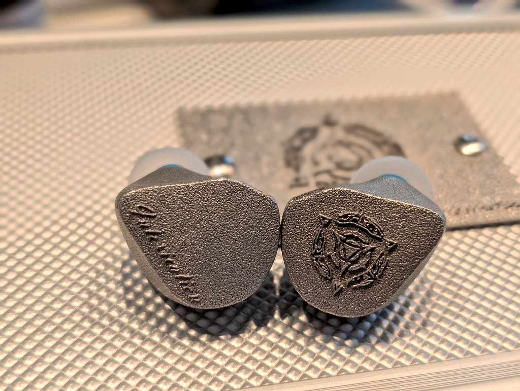 MNG  Epic Audio intoxication 入手が結構大変でしたが遂に