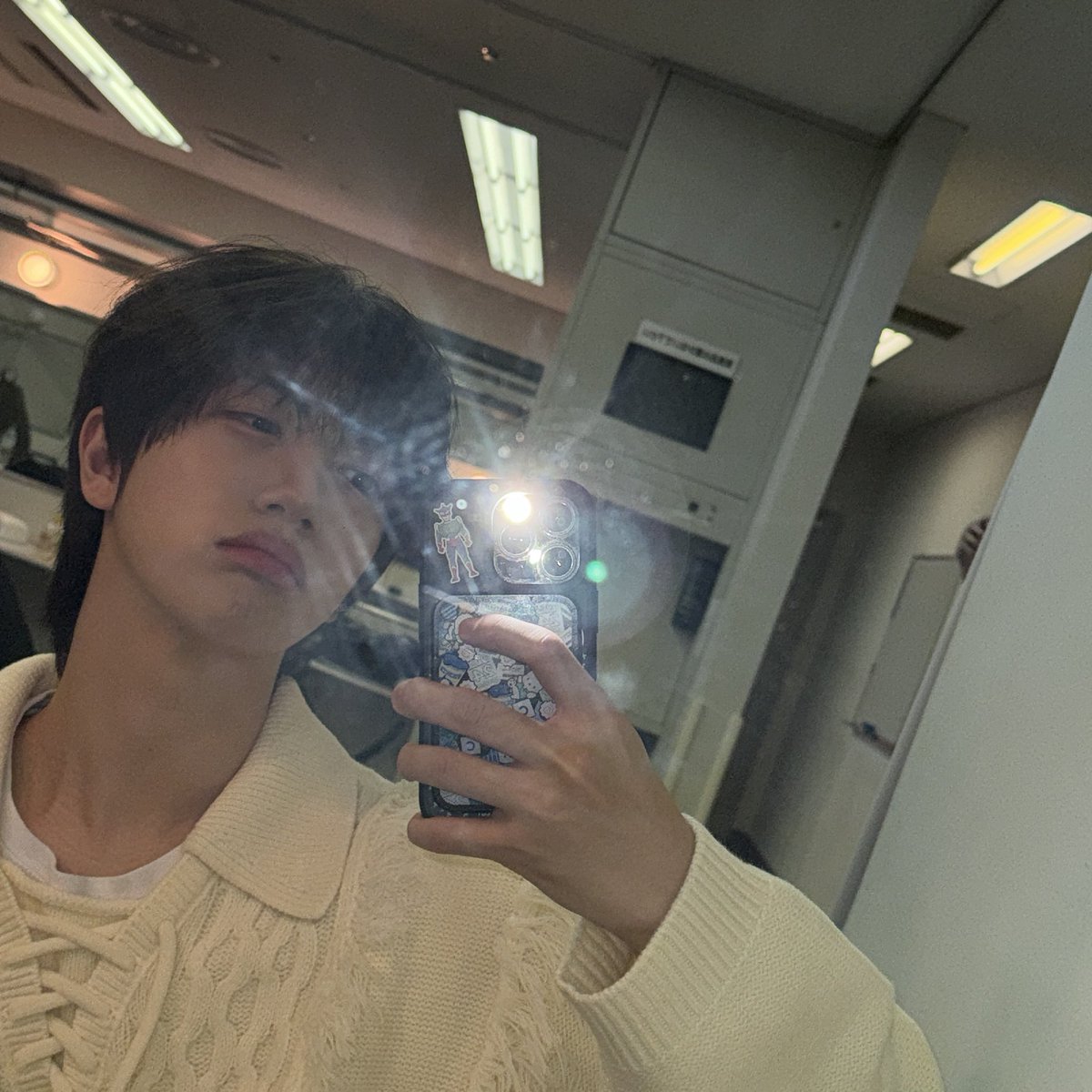CRAVITY_twt's tweet photo. 맛저😚 
#원진 https://t.co/fKWGeCCGmD