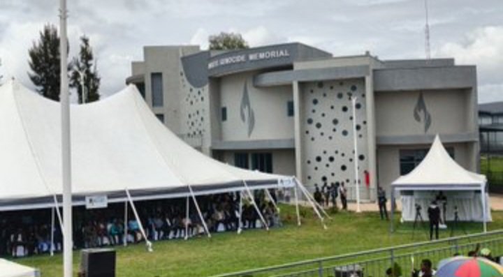 RusikaSEmmanuel's tweet photo. Kuri uyu wa 19.04.2025  @GicumbiDistrict twibutse Abatutsi bishwe muri Jenoside 1994 baruhukiye mu #Rwibutso rwa #Mutete twifatanyije na Hon.Minister wa @Unity_MemoryRw
 Dr Jean Damascene Bizimana atugezaho Ikiganiro "Jenoside yakorewe Abatutsi,isomo ku banyarwanda,ku mahanga..." https://t.co/XHkiAum9H5