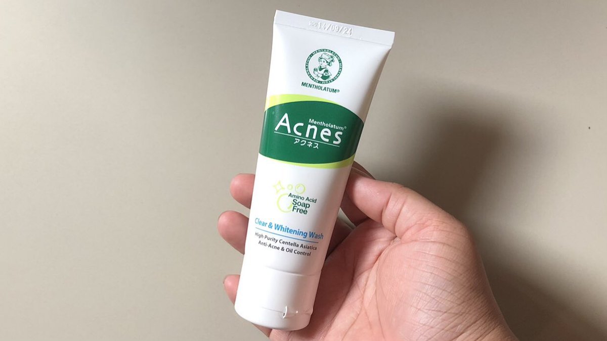อีกหนึ่งโฟมที่ชอบใช้มาตลอด Mentholatum Acnes Clear &amp; Whitening Wash สูตรนี้ลดสิว ลดรอย ช่วยให้ผิวกระจ่างใส ไม่มีสารสบู่ อ่อนโยนต่อผิวด้วย หลังล้างหน้าสะอาด แต่ไม่เอี๊ยดไม่เเห้งตึง ราคานักเรียนสุดๆหาซื้อได้ตาม 7-11 เลยย✨
พิกัดออนไลน์ https://t.co/Y8uaCpJpWp https://t.co/pCVIz4U39Y