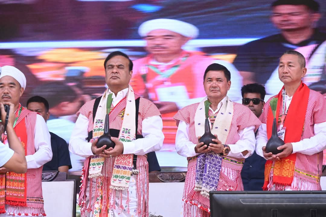 TuliramRonghang's tweet image. #NIM ISI NING ISI
#HEM HEM ARNAM
#HEMPHU ARNAM
#SIRKEP SIRKEP SIRKEP

It fills me with pride to say that we Karbis stand all with a complete identity rooted in our own language, vibrant customs and traditions, and our unique faith. We believe in the supreme being, &quot;Hemphu Arnam&quot;…