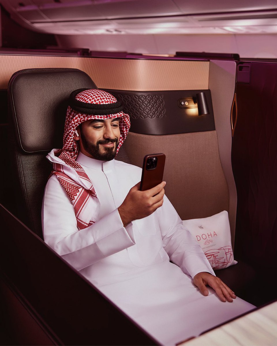 Qatar Airways tweet media