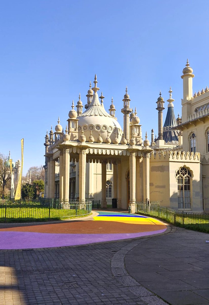 Looking for something vibrant to do this Easter weekend? 🌈
Follow the rainbow to the Royal Pavilion for COLOUR – a bold, bright exhibition for all ages + a summer of colourful events! 🎨

Included with admission → bit.ly/3XGJt7L

<a href="/YesColours/">clrs</a> 

#Brighton #COLOUR