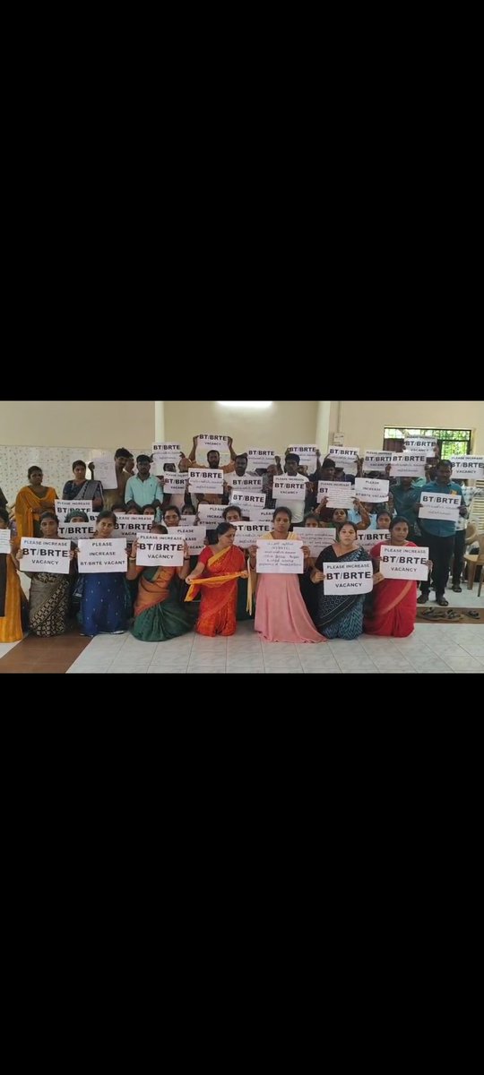SaroShanth68325's tweet photo. @Anbil_Mahesh @mkstalin அண்ணா உங்கள் பாதம் தொட்டு கேட்கின்றோம்...BT BRTE காலி பணியிடங்களை அதிகரித்து கொடுங்கள்.உங்கள் முன் மடியேந்தி நிற்கின்றோம். https://t.co/hCl5OAHYM6