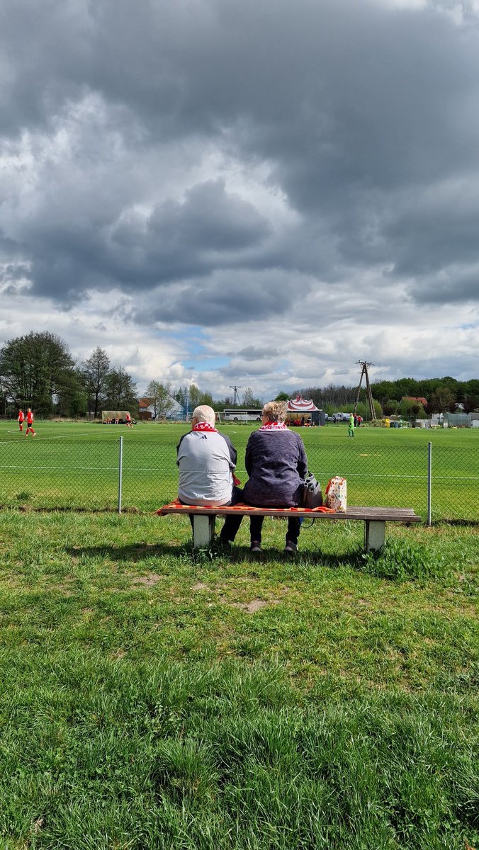 SzpilNa's tweet image. Serie A na początek świątecznej soboty ;)
Zorza Wilkszyn vs. Mechanik Brzezina
#groundhopping #serieA
