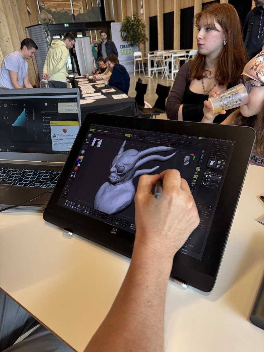 XPPentablette's tweet photo. 😊Veuillez en profiter pour essayer les tablettes XPPen et consulter les professeurs afin de savoir plus sur l'art numérique !
#XPPen #CreativeSeeds #animation3d #jeuvideo #gamedesign #gamedev #ecole3d #formation3d #etudessuperieures #fx https://t.co/9Wvxu7iWqP