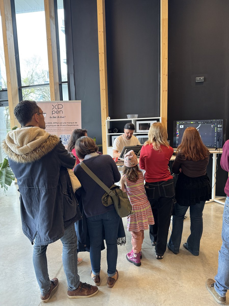 XPPentablette's tweet photo. 😊Veuillez en profiter pour essayer les tablettes XPPen et consulter les professeurs afin de savoir plus sur l'art numérique !
#XPPen #CreativeSeeds #animation3d #jeuvideo #gamedesign #gamedev #ecole3d #formation3d #etudessuperieures #fx https://t.co/9Wvxu7iWqP