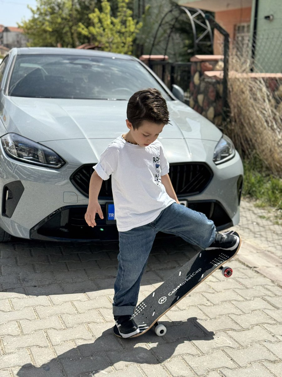 TerraNewsEN's tweet image. In CoinMarketCap's Best Content Producers competition, our TerraNewsSEN page was a great success as the 8th.

Our reward has arrived. It was my nephew's favorite gift. 😎

CoinMarketCap name will roam the streets of Turkey... 🚀🇹🇷

Many thanks to CoinMarketCap. As TerraNewsEN, we