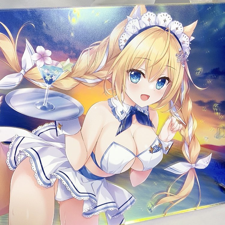 新作のスピカちゃんオーロラアクリル実物写真です💫
キラキラですごくきれいにできました♡
見る角度や光の当たり方によって背景の表情が幻想的に変わります🌌 