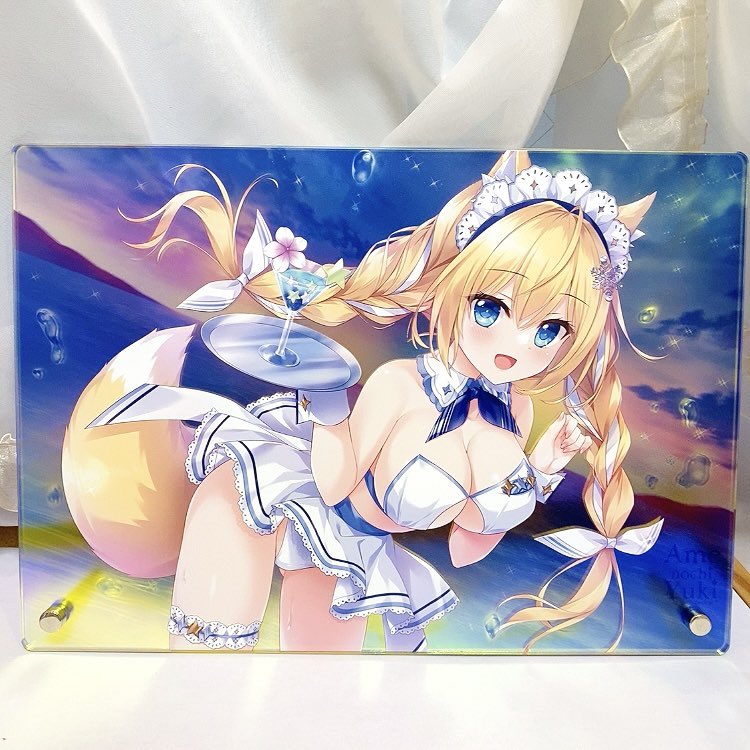 新作のスピカちゃんオーロラアクリル実物写真です💫
キラキラですごくきれいにできました♡
見る角度や光の当たり方によって背景の表情が幻想的に変わります🌌 