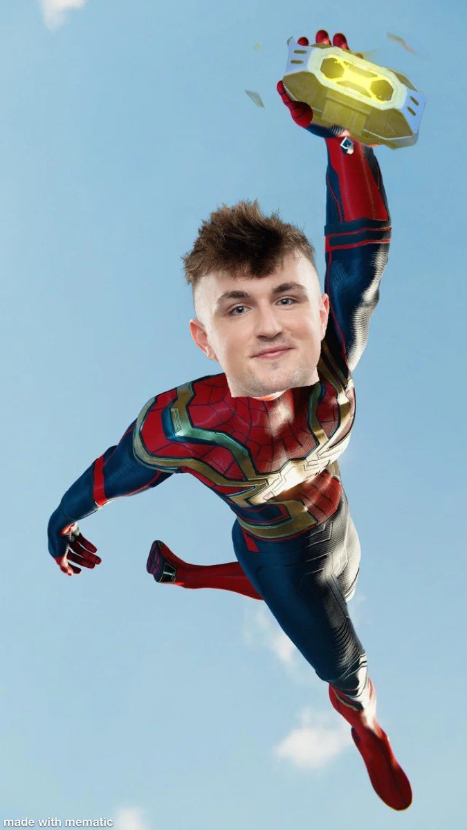 Is it a bird? Is it a plane? Nah it’s just <a href="/GloryGGz/">David</a> flying to the top of the map.