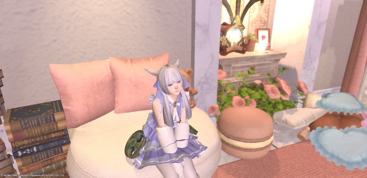 회사 적응이 더뎌 게임 접속이 힘들군요 X_X
(그래서 이벤트 옷 놓친 사람)
하우징 완성된 소식을 듣고도 일주일 이후에나 들어와서 봤네요 🫠🫠
에…그… 원래 완성되면 지인이나 트친들 부르고 싶었는데 기력도 없고 어휘력도 상실하고 주소도 기억안나고 오케스트리온도 안만져서 나중을 기약하기ㄹ