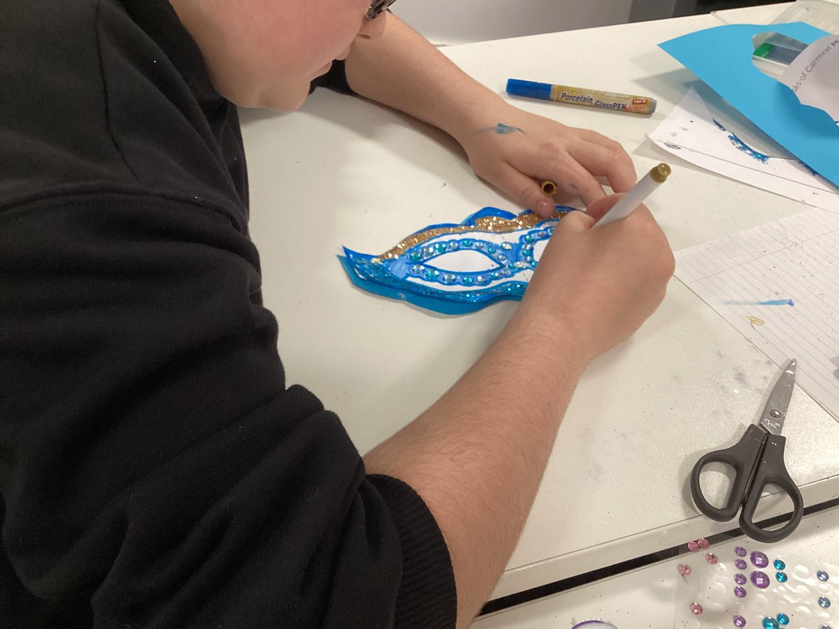 ModernWchs's tweet photo. End of term crafting for Karneval… a bit late, but it’s never too late to celebrate Karneval! #WCHSloveslanguages @WestCalderHigh https://t.co/xk0ys8zxZG