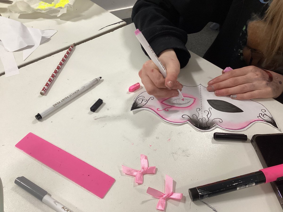 ModernWchs's tweet photo. End of term crafting for Karneval… a bit late, but it’s never too late to celebrate Karneval! #WCHSloveslanguages @WestCalderHigh https://t.co/xk0ys8zxZG