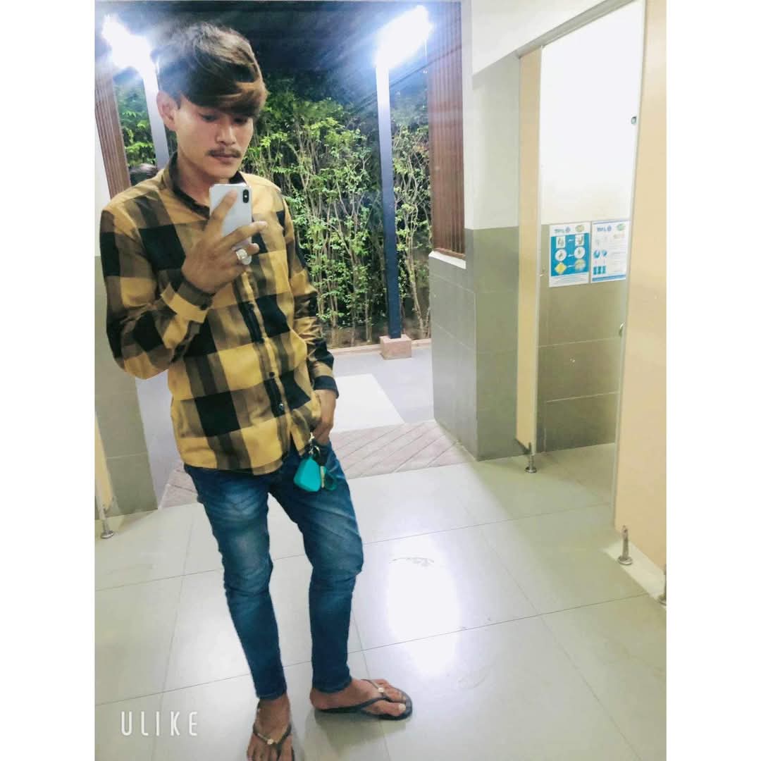 Ly84333's tweet photo. ធំល្អ https://t.co/a9i6j02Iz5