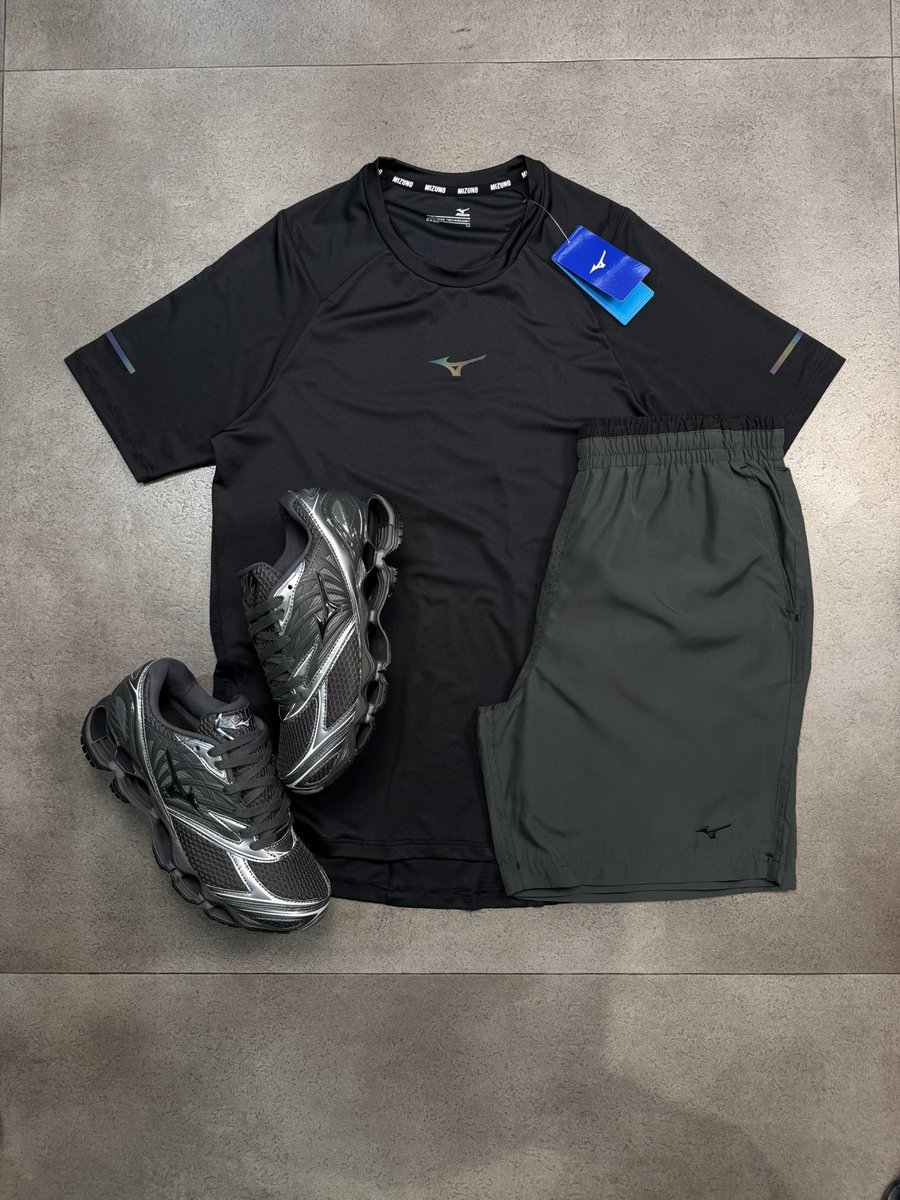 UM TRAJE MELHOR QUE O OUTRO!