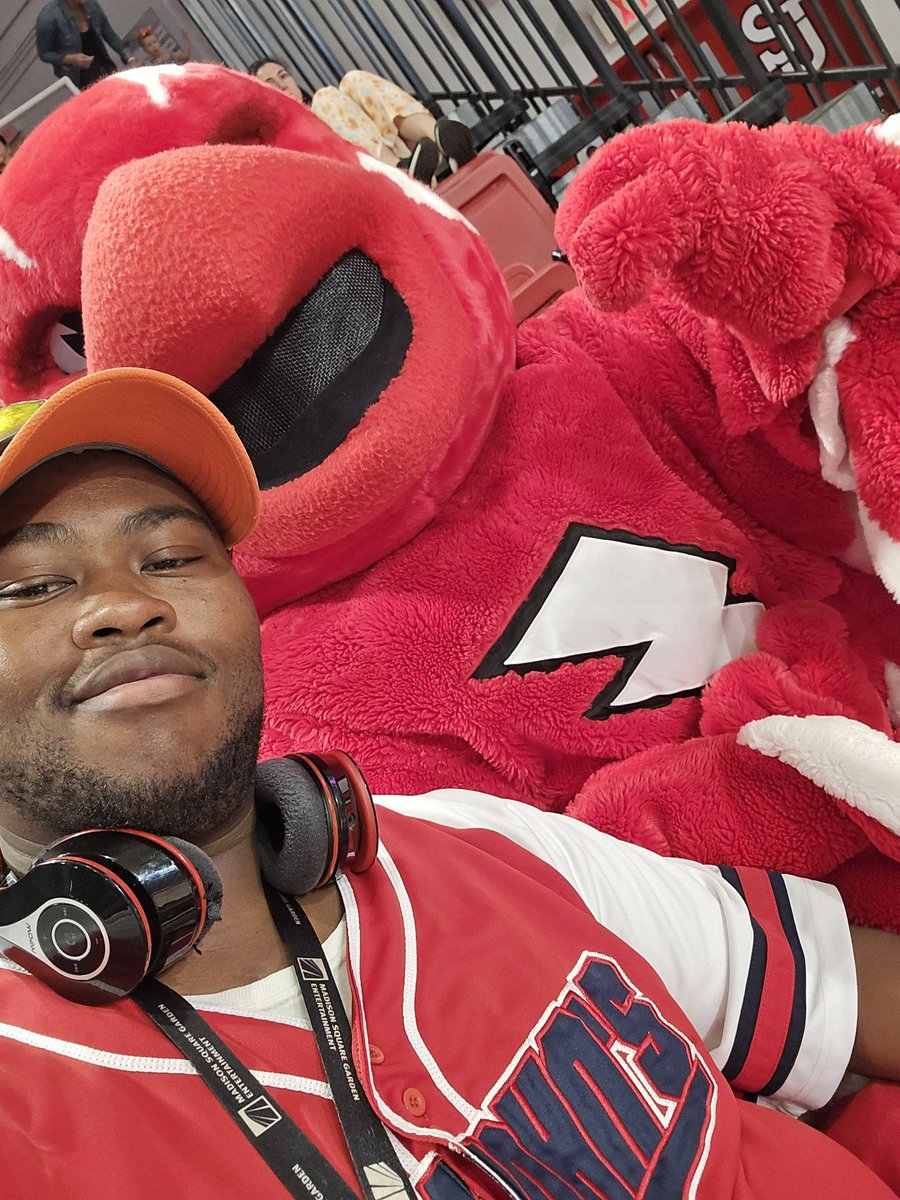 StJohnsRedStorm's tweet photo. St. John's Athletics is devastated to hear of the passing of Derek "DJ" Southerland. A double alumnus of St. John's, member of the SJU-TV Production team and devoted fan of all Red Storm athletic programs DJ was a fixture at all Johnnies home games. He brought a contagious energy and spirit to the crowd at every game he attended and always carried a bright smile. ❤️

St. John's games won't be the same without DJ, may he rest in peace. 

Details on a tribute to follow.