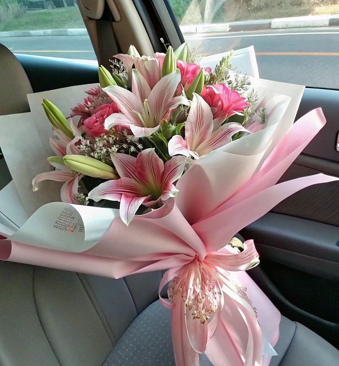 Lilies bouquet