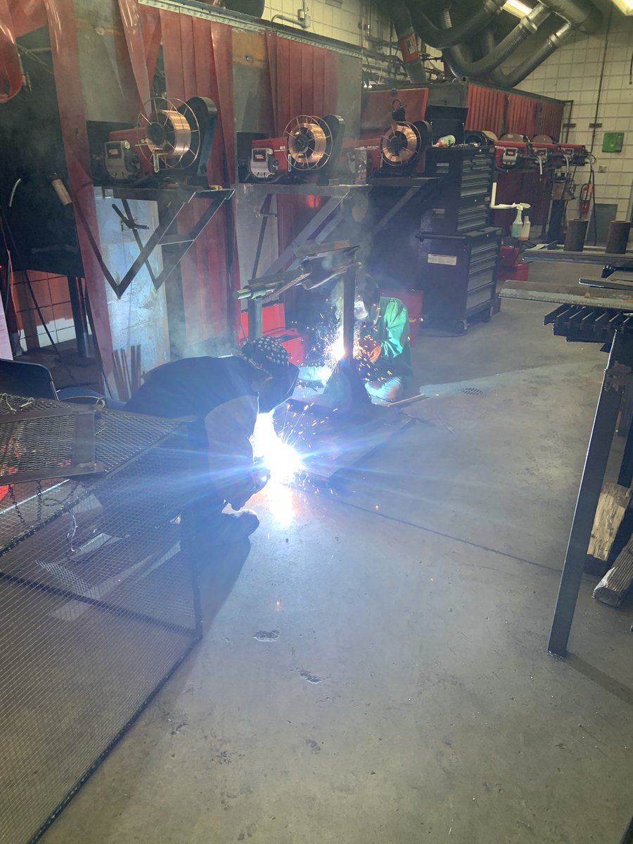 jvold_stem's tweet photo. High school students in the InCERT Academy @WSCOmarietta are welding, running CNCs, and working with fluid power—earning industry credentials before graduation.

Future workforce? They’re building it now.
#InCERT #STEM #SkilledTrades #AdvancedManufacturing #CTE #workforceready https://t.co/JCVclDM5Wl