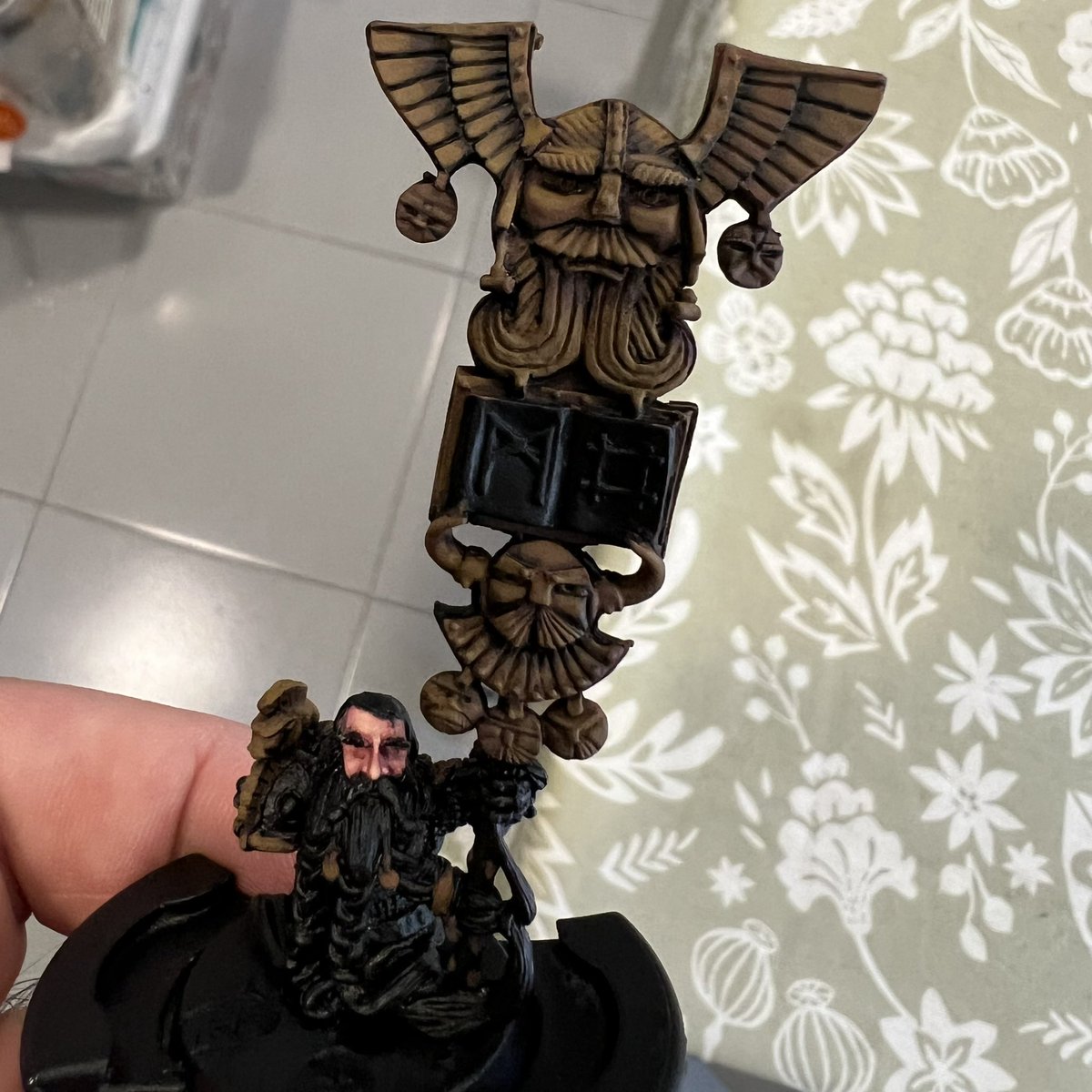 Old dwarf battle standardbearer WIP, NMM gold finished <a href="/warhammer/">Warhammer Official</a> #WarhammerCommunity following <a href="/StudioGiraldez/">AngelGiraldeZ</a> video on YouTube youtu.be/0mRY9HCI73Y?si…