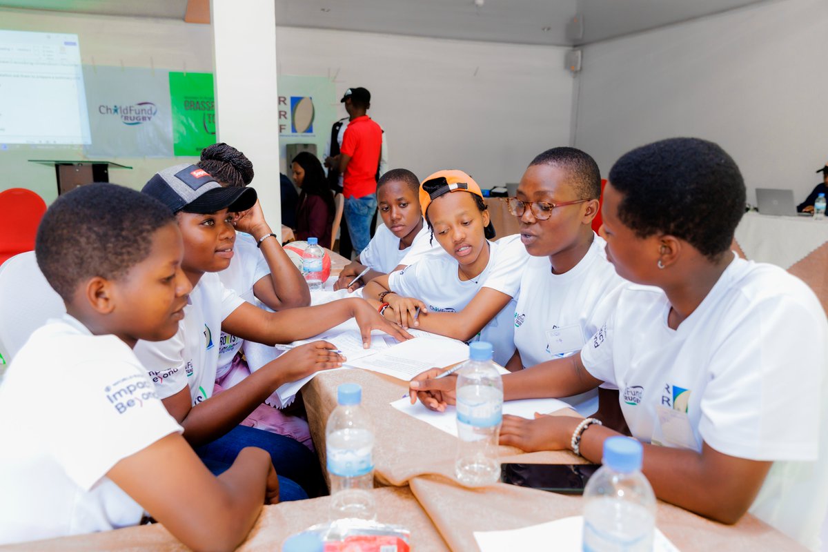 RugbyRwanda's tweet photo. During to the #G2GRwanda Forum, the participants reviewed Leadership Map Making which is Help them to reflect on their leadership journey.

They also focused on Map Sharing, to provide opportunity for them to get to know each other more, share their map and exchange ideas.

#RwOT https://t.co/u6mavwZdKO