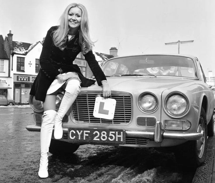 CarolinePo75107's tweet photo. R.I.P Clodagh Rodgers, who has left us aged 78.  Initially a pop star and then a mainstay of TV Variety and comedy shows in the 70's and 80's.  Loved her when I was a kid, a talented and gorgeous lady.  ❤️.
#clodaghrodgers https://t.co/l8HBnyvT7I